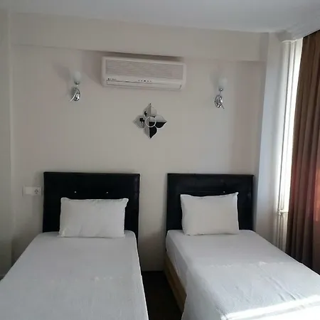 Senar Ayvalı