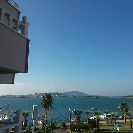 Senar Otel Ayvalı
