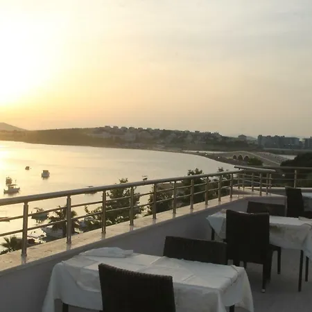 Otel Senar Ayvalı