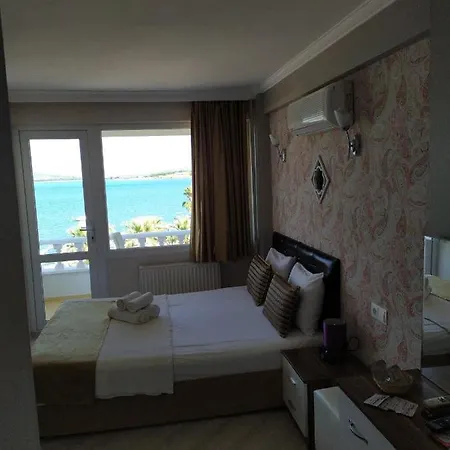 Senar Otel Ayvalı
